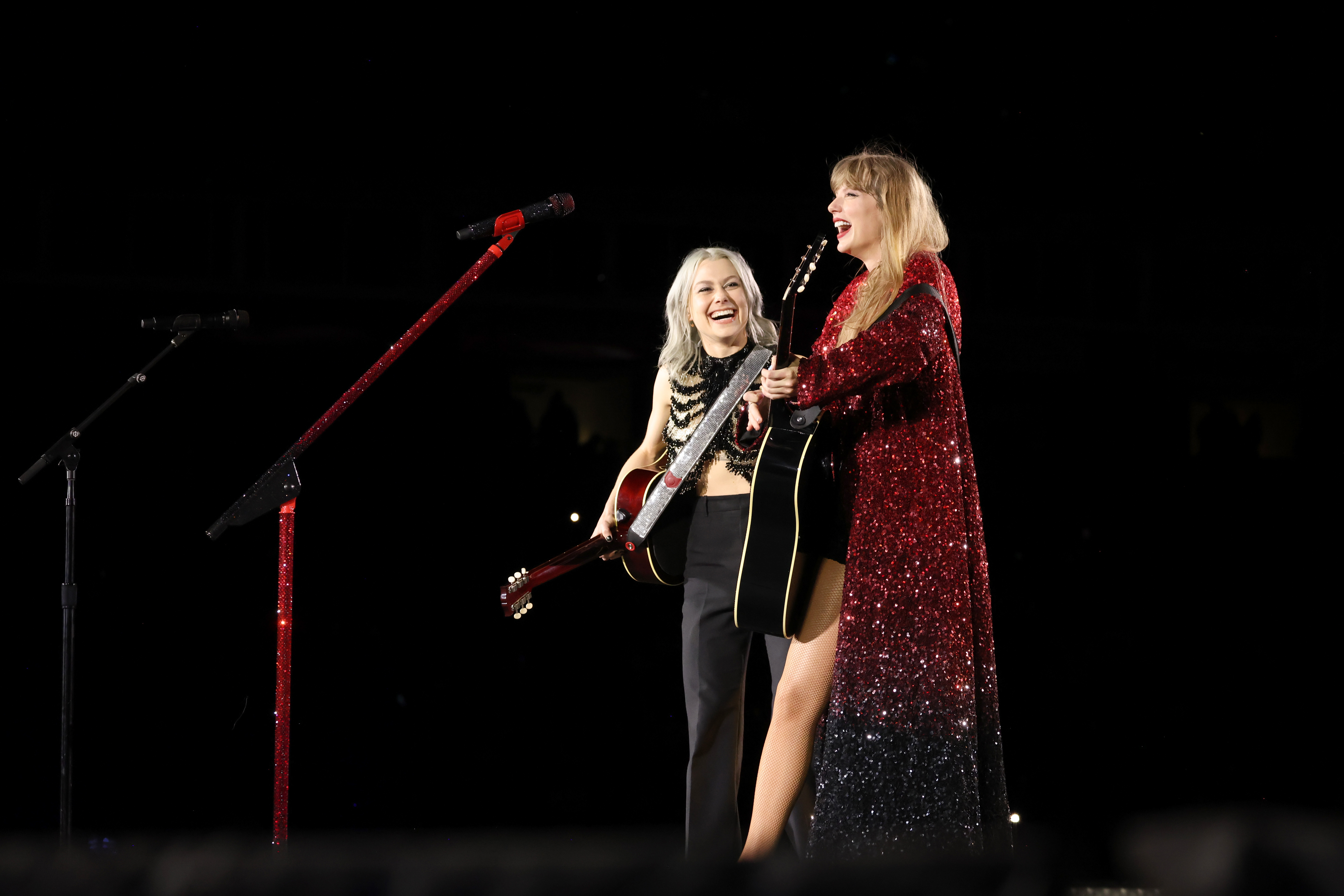 NASHVILLE, TENNESSEE - MAY 06: (EDITORIAL USE ONLY. NO STANDALONE PUBLICATION USE (NO SPECIAL INTEREST OR SINGLE ARTIST PUBLICATION USE; NO BOOK USE))   Phoebe Bridgers and Taylor Swift perform onstage during night two of Taylor Swift | The Eras Tour at Nissan Stadium on May 06, 2023 in Nashville, Tennessee. (Photo by John Shearer/TAS23/Getty Images for TAS Rights Management)