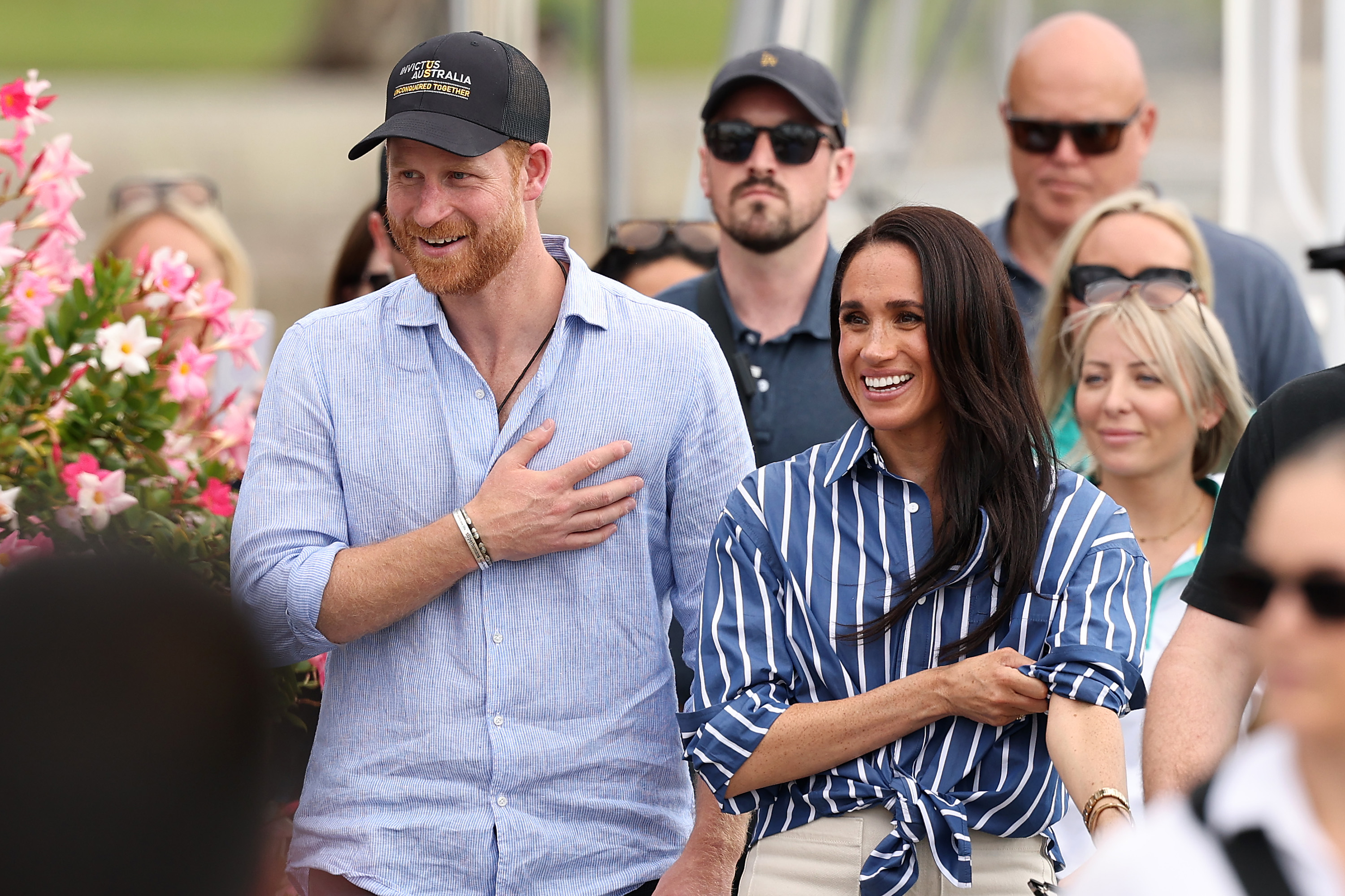SYDNEY, AUSTRALIA - APRIL 17: Prince Harry, Duke of Sussex and Meghan, Duchess of Sussex greet members of the public at the Cruising Yacht Club of Australia on April 17, 2026 in Sydney, Australia. The Duke and Duchess of Sussex are on a four-day visit to Australia, with engagements across Melbourne, Canberra and Sydney. (Photo by Cameron Spencer/Getty Images)