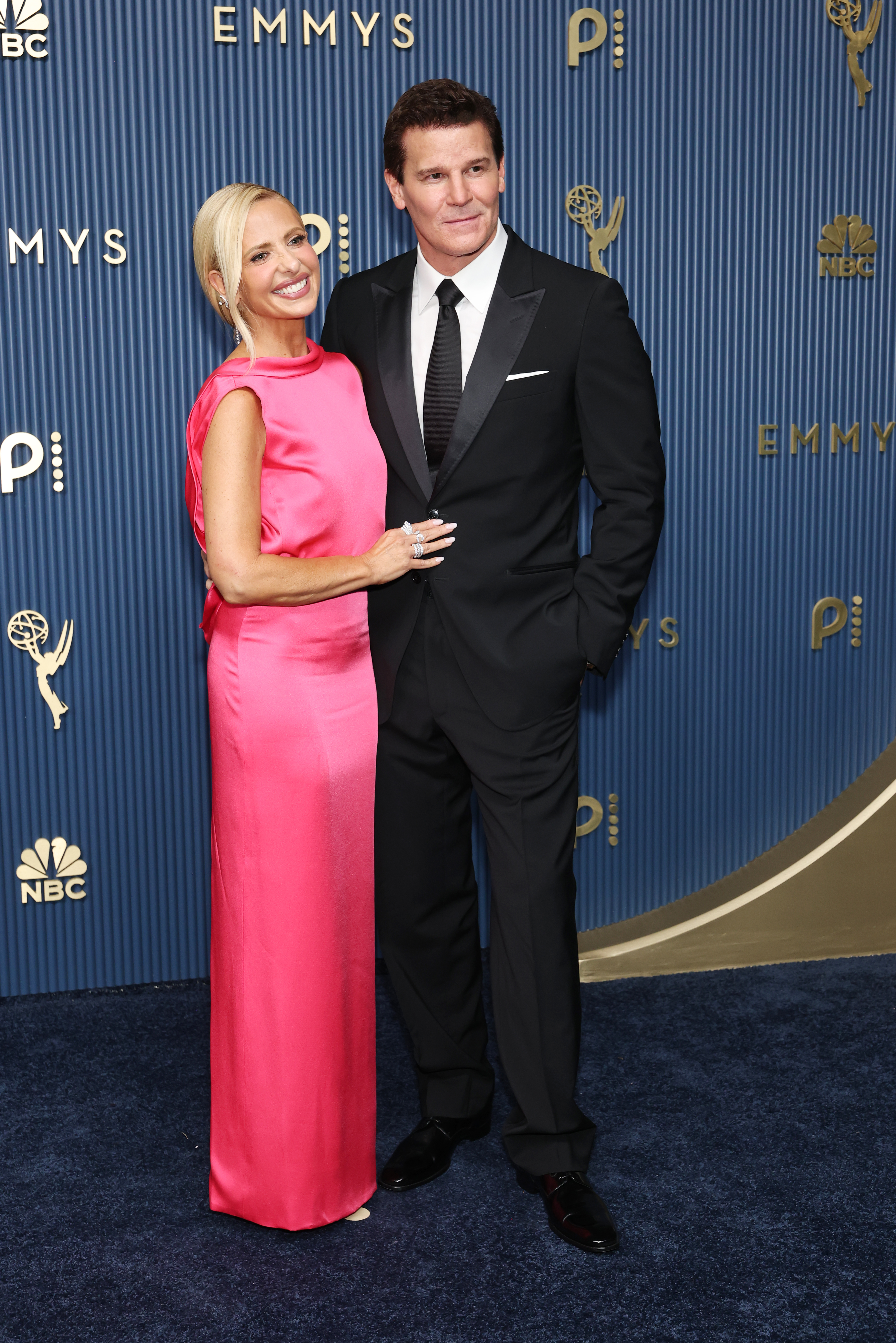 LOS ANGELES, CALIFORNIA - SEPTEMBER 14: (L-R) Sarah Michelle Gellar and David Boreanaz attend the 78th Primetime Emmy Awards at Peacock Theater on September 14, 2026 in Los Angeles, California. (Photo by Monica Schipper/Getty Images)