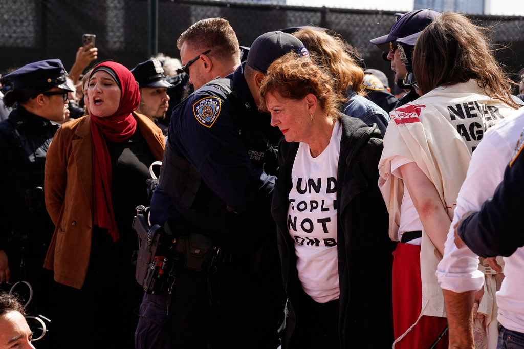 Susan Sarandon, center, and other demonstrators are arrested ahead of Israeli Prime Minister Benjamin Netanyahu's address at the 81st session of the United Nations General Assembly, Thursday, Sept. 24, 2026, in New York. (AP Photo/Madison Swart) ADDS ID