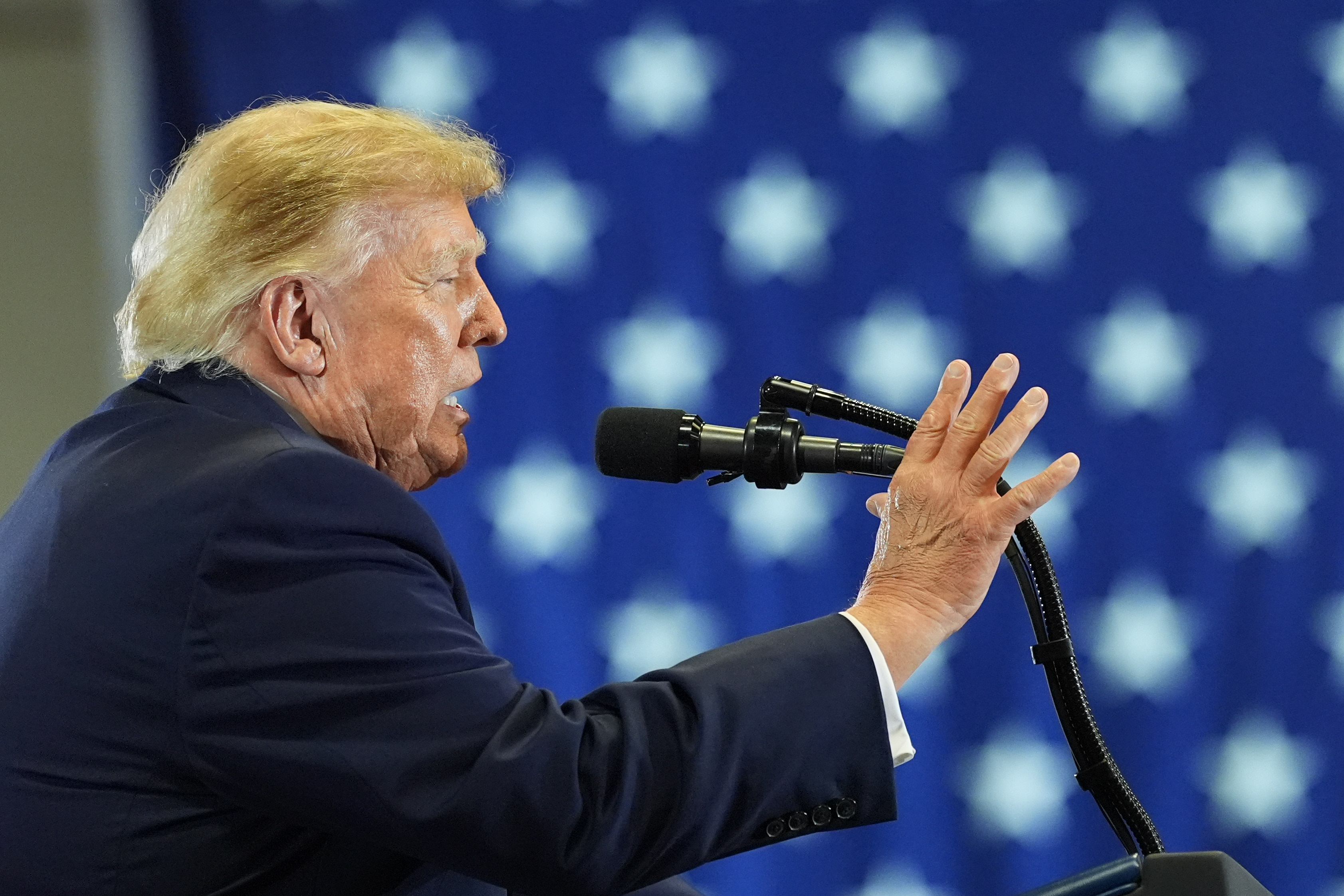 President Donald Trump speaks at a campaign rally at the Choctaw Event Center, Thursday, Oct. 1, 2026, in Durant, Okla. (AP Photo/Alex Brandon)
