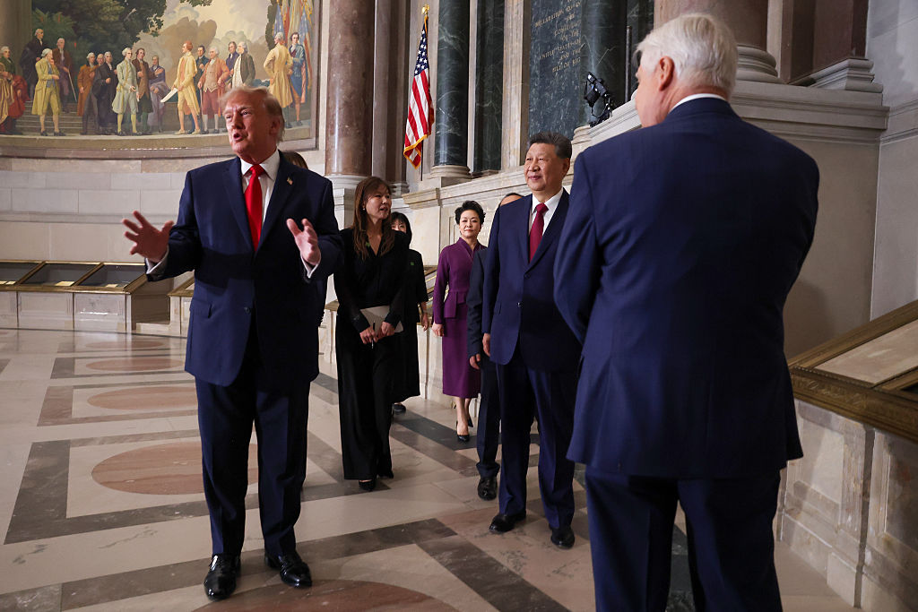 WASHINGTON, DC - SEPTEMBER 25: U.S. President Donald Trump (L) speaks during a tour of the National Archives Museum alongside first lady Melania Trump, President&nbsp;of&nbsp;China Xi Jinping and first lady of China Peng Liyuan on September 25, 2026 in Washington, DC. President Xi concludes his three-day state visit to Washington, DC with a tour of the National Archives to view records significant to the U.S.-China relationship throughout history. (Photo by Kevin Dietsch/Getty Images)
