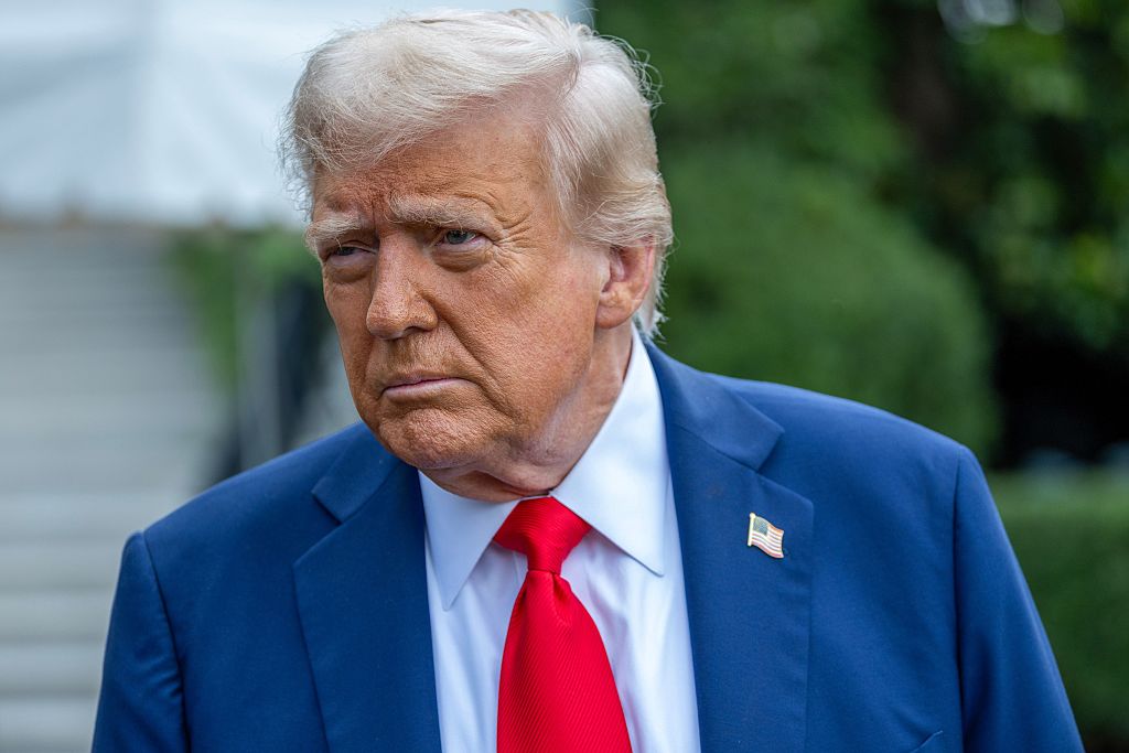 WASHINGTON, DC - SEPTEMBER 21:  U.S. President Donald Trump talks to the media before boarding Marine One on the South Lawn of the White House on September 21, 2025 in Washington, DC. President Trump will travel to Arizona to pay tribute to conservative activist Charlie Kirk at a memorial and return to the White House this evening. (Photo by Tasos Katopodis/Getty Images)