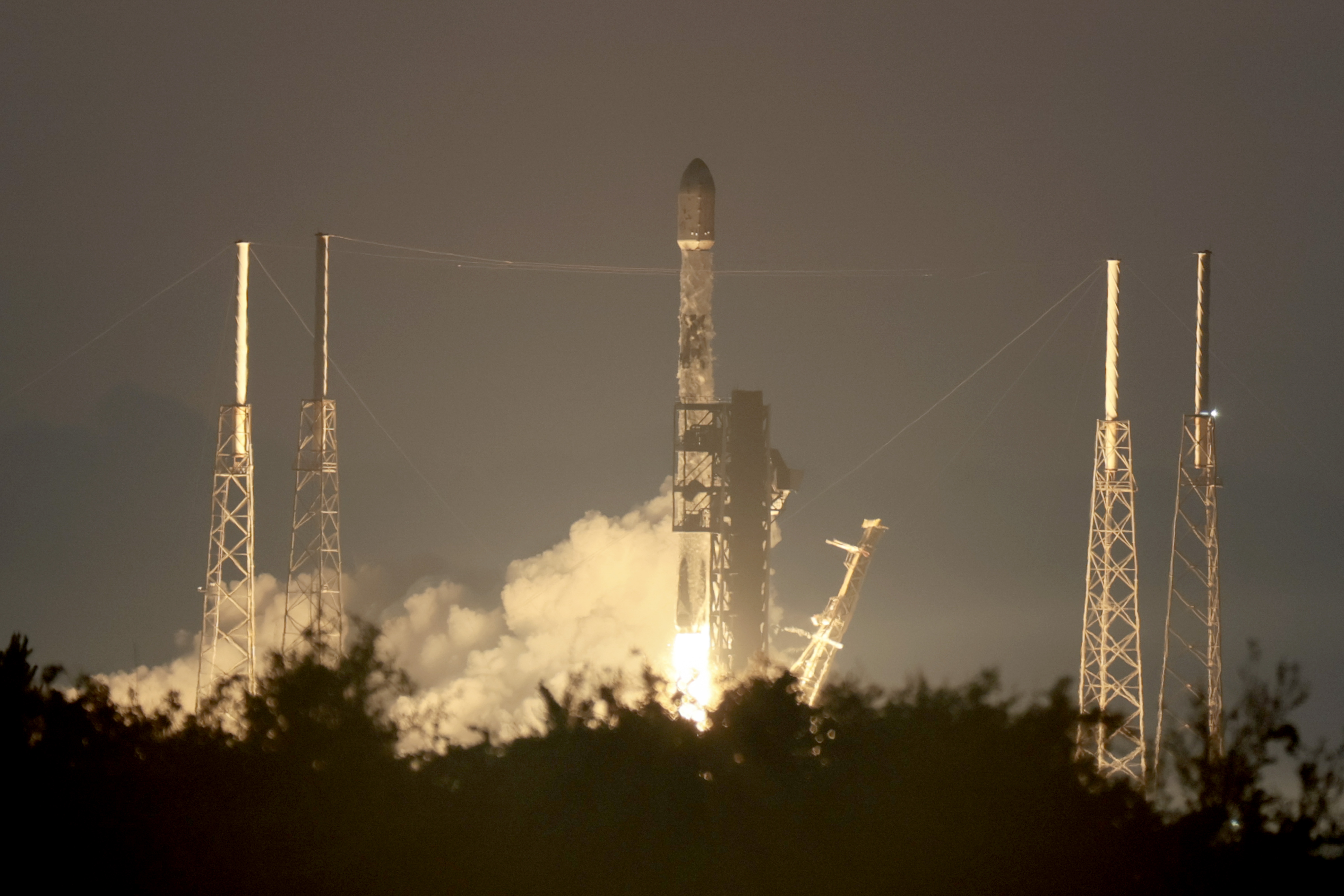 CAPE CANAVERAL SPACE FORCE STATION, FLORIDA - JUNE 08: A Spacex Falcon 9 rocket lifts off from Space Launch Complex 40 on June 08, 2026 in Cape Canaveral Space Force Station, Florida. The mission, known as Starlink 10-35, will deploy 29 Starlink satellites into orbit. Shares in Elon Musk's SpaceX are poised for a June 12th listing on Nasdaq, with a valuation of $135. (Photo by Joe Raedle/Getty Images)