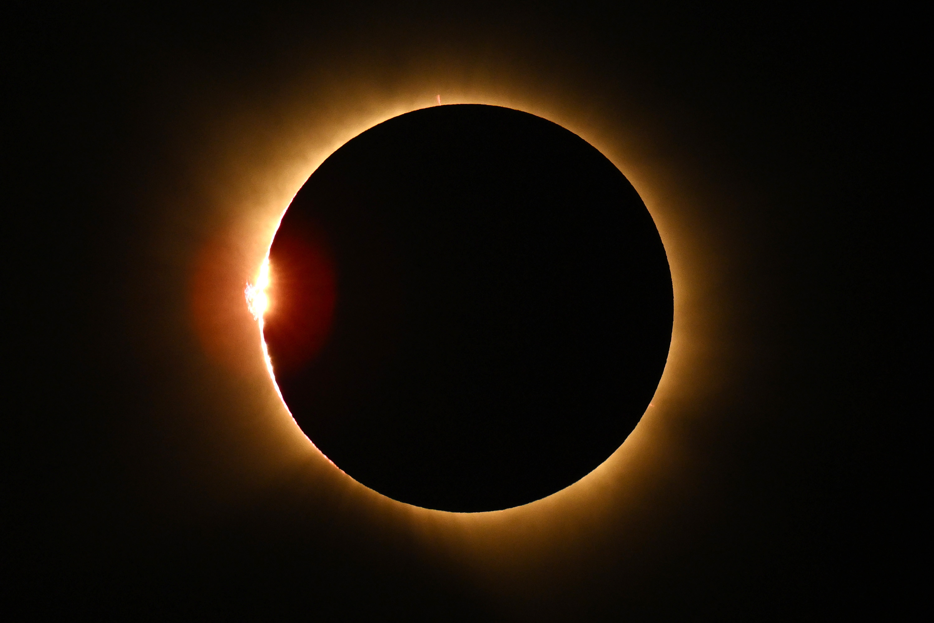 PALENCIA, SPAIN - AUGUST 12: A total solar eclipse is seen on August 12, 2026 in Palencia, Spain. It was the first time a total solar eclipse, when the sun is blocked by the moon's orbit, could be viewed from Spain since 1905. (Photo by Leon Neal/Getty Images)