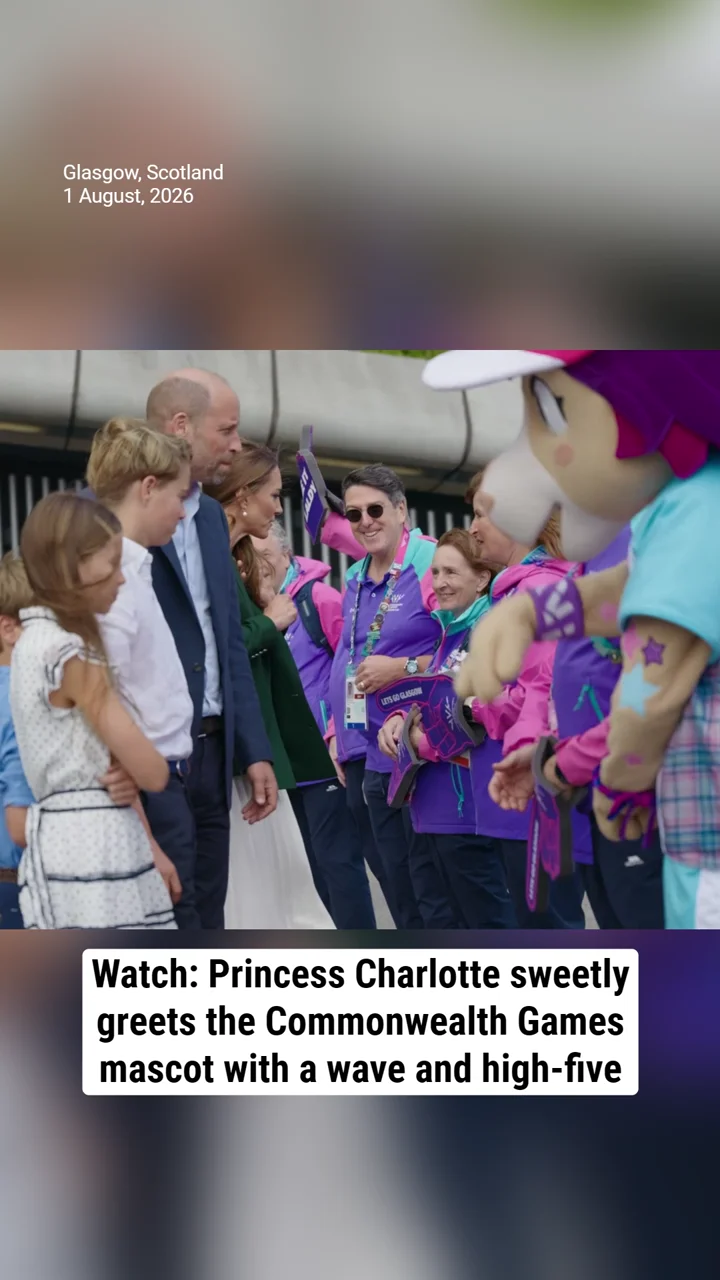 Watch: Princess Charlotte sweetly greets the Commonwealth Games mascot with a wave and high-five