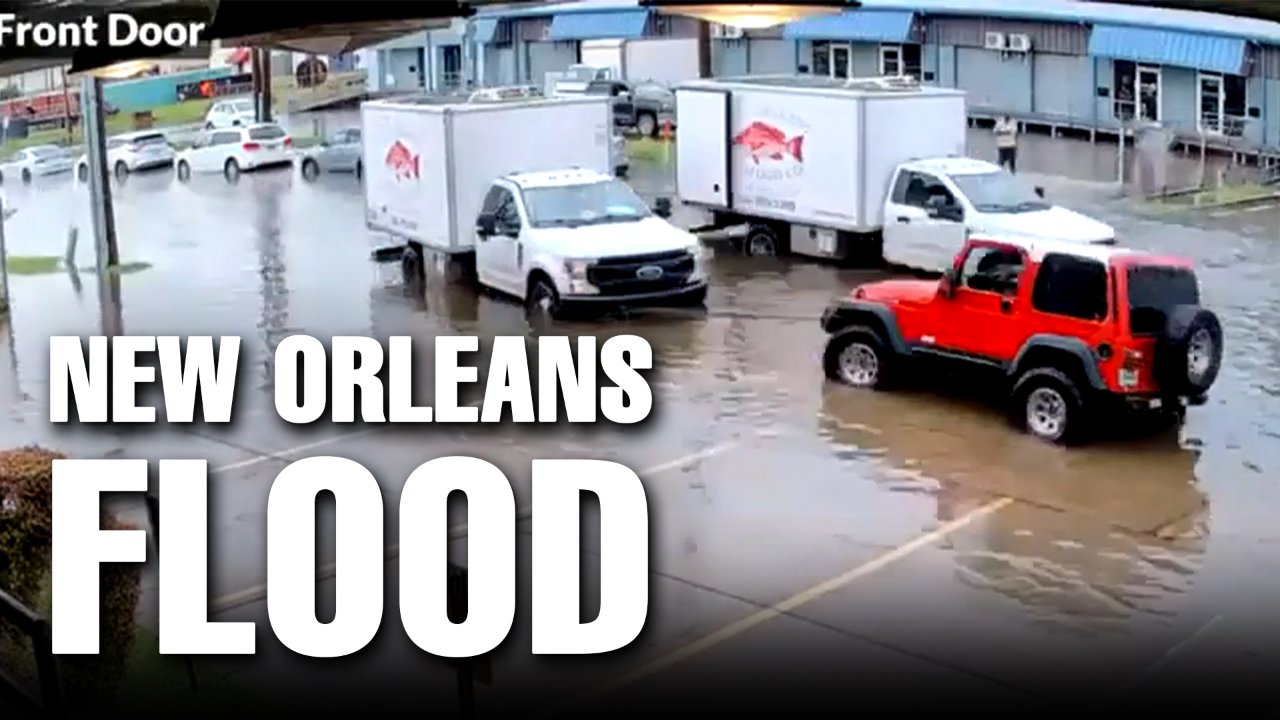 Terrifying Timelapse Shows Floodwaters Rising in New Orleans Suburb