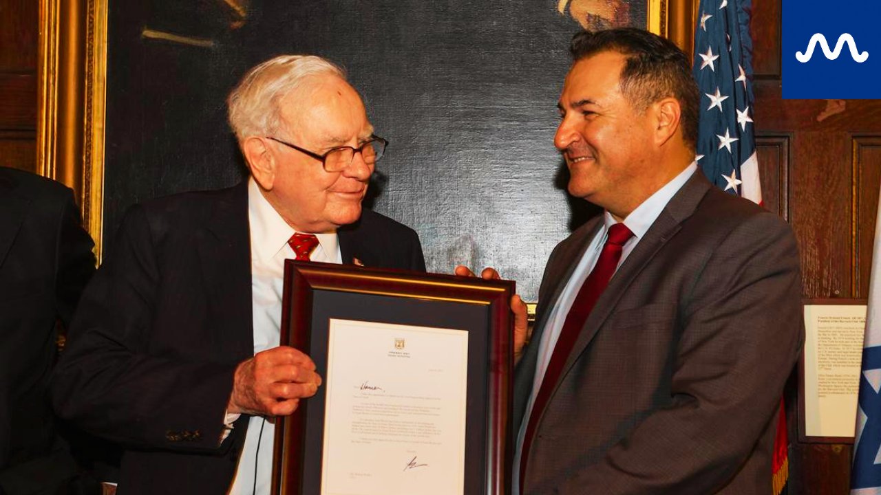 Warren Buffett Steps Down as Berkshire Hathaway Chairman After 50+ Years