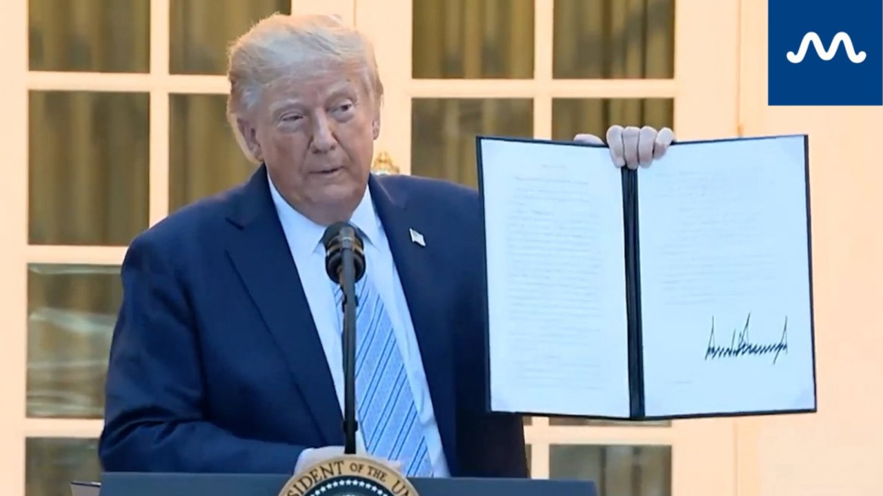 ‘I Don’t Know What That Means’: Trump Signs Lead Ammo Order as Crowd Laughs