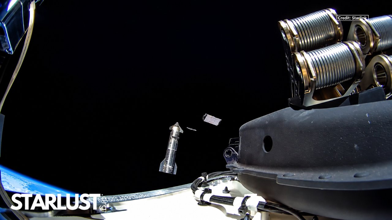 Amazing Starlink video shows SpaceX's Starship deploying V3 satellites into orbit