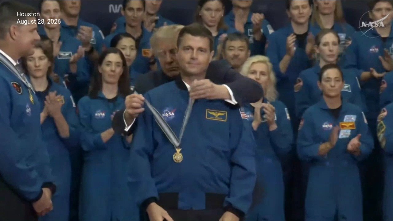 Watch: Reid Wiseman and Artemis II crew receive America’s highest space honor